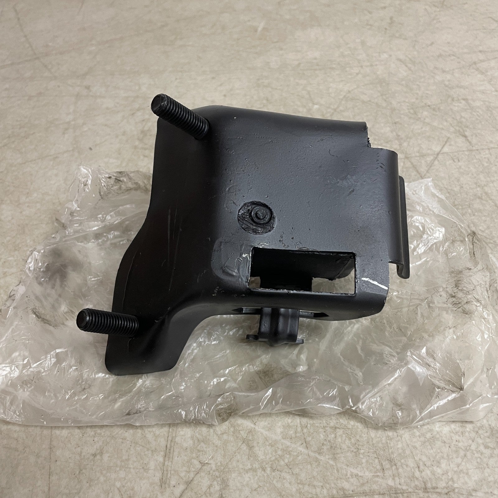 Carquest 2537 Front Left Transmission Mount Fits Buick Olds Pontiac Models