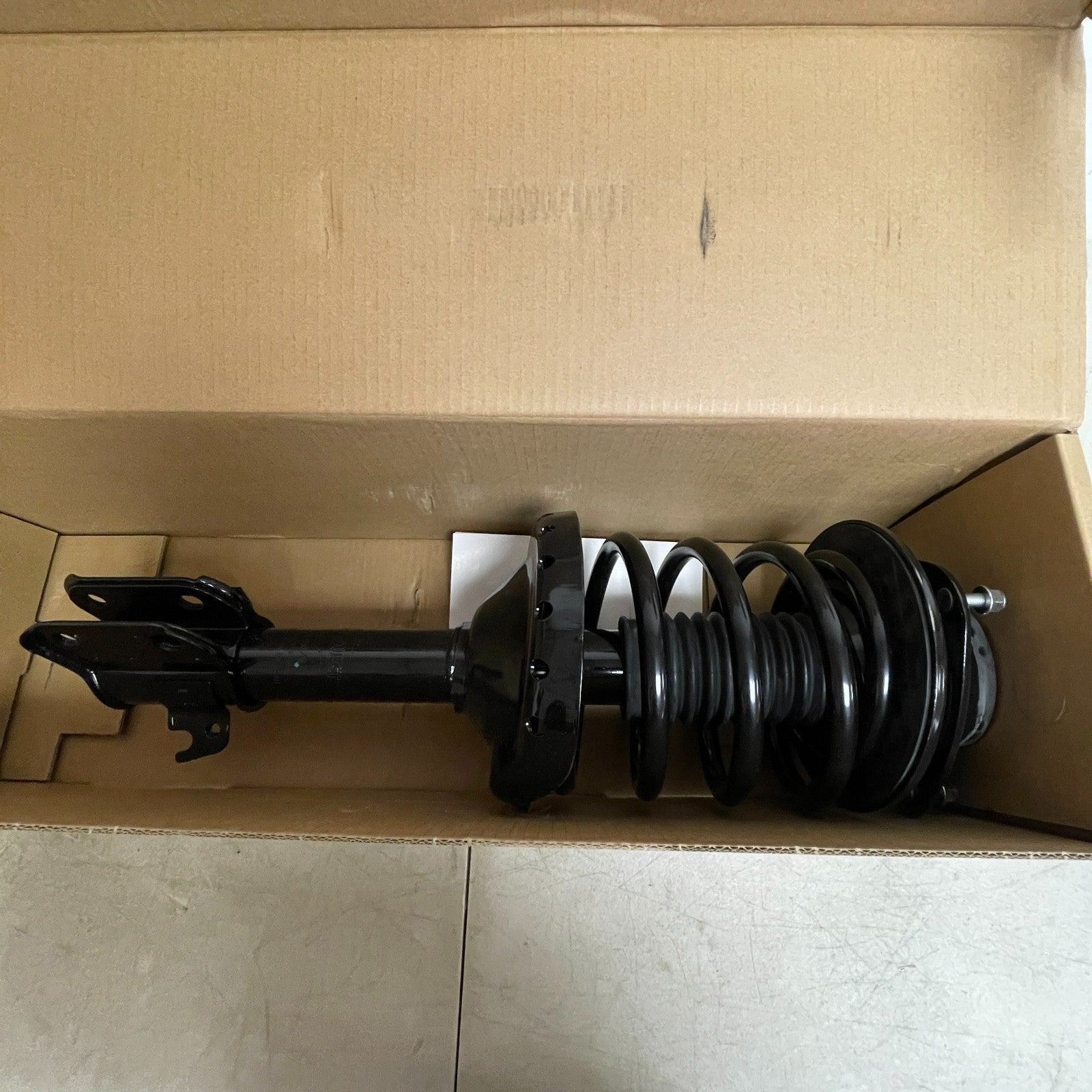 Carquest Complete Strut Assembly Ready to Install Front 18-818216