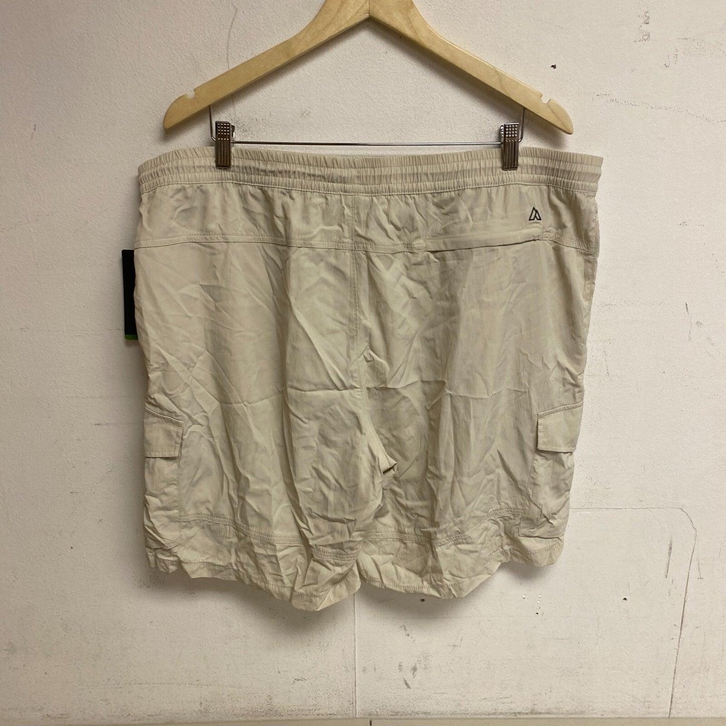 Alpine Design Men's AD M Fashion Short Light Khaki ADM13802 Brand New!