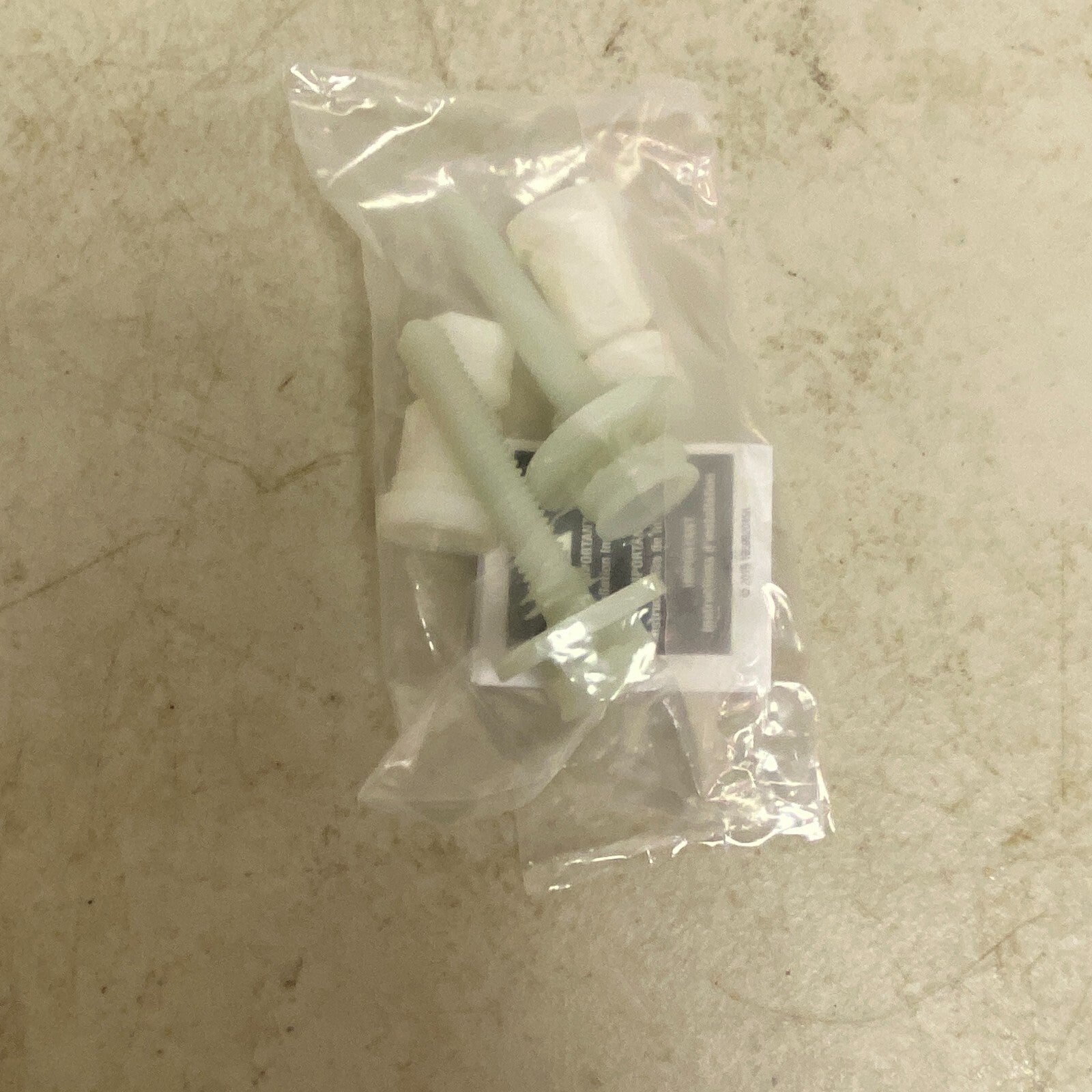 Mayfair Seat Fastening System Never Loosens 3649425 White Toalette Seat