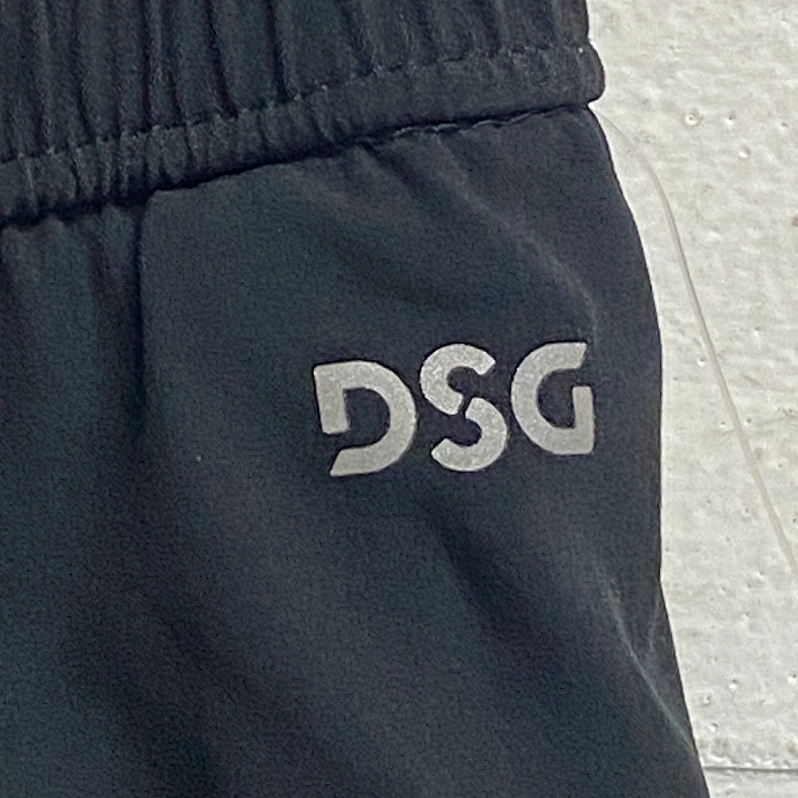 DSG Women's 6"Running Mid Rise 2 in 1  Short Woven Top Layer Pure Black DAW11193