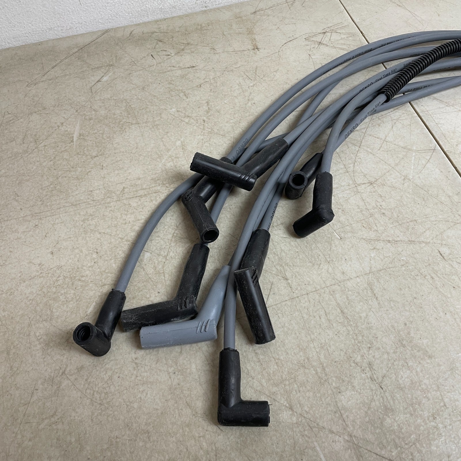Denso 671-8089 8 mm OE-Fit Ignition Wire Set Spark Plug Wires for Toyota Lexus