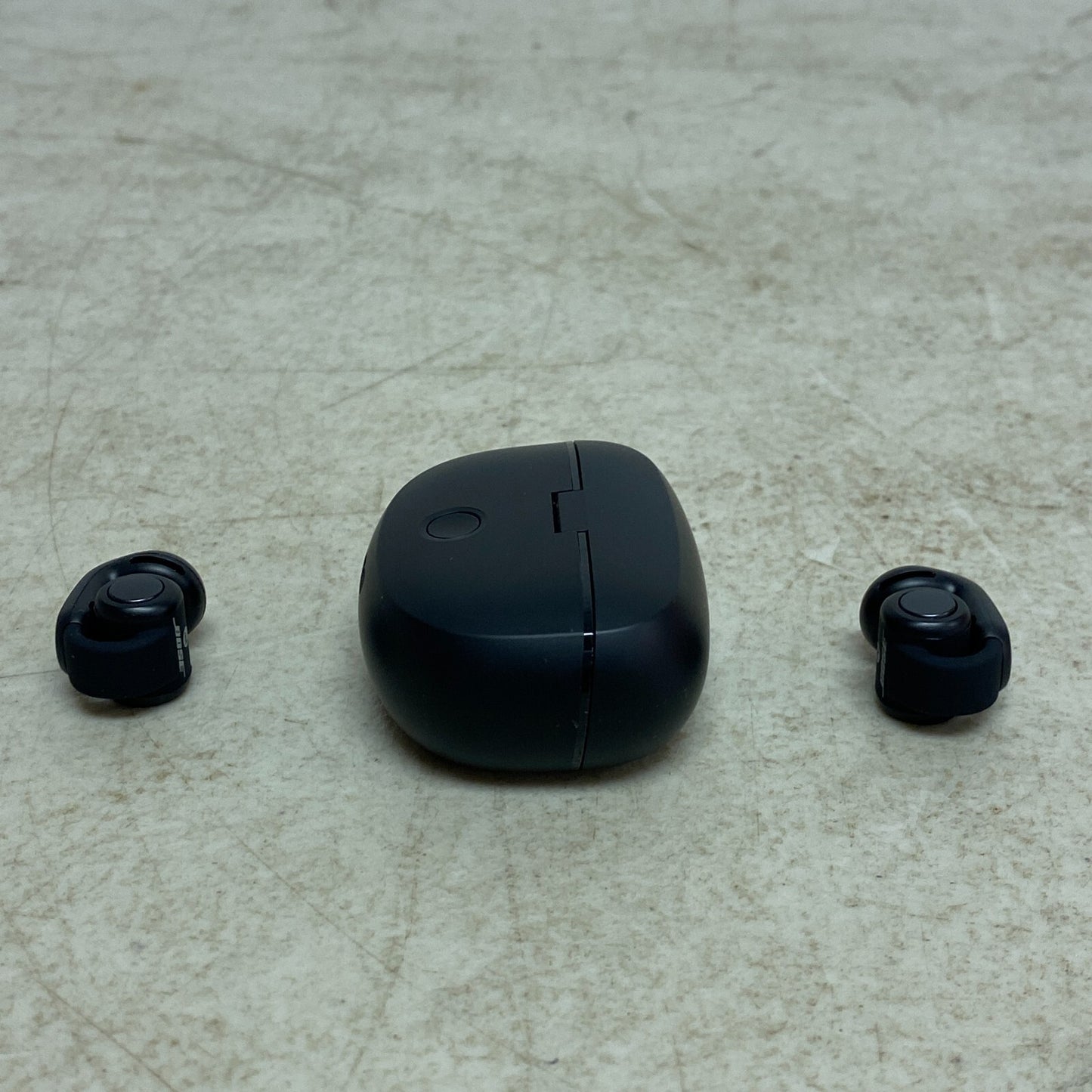 Bose Ultra Open Earbuds Black Made for iPhone | iPad ,work with Android New !!