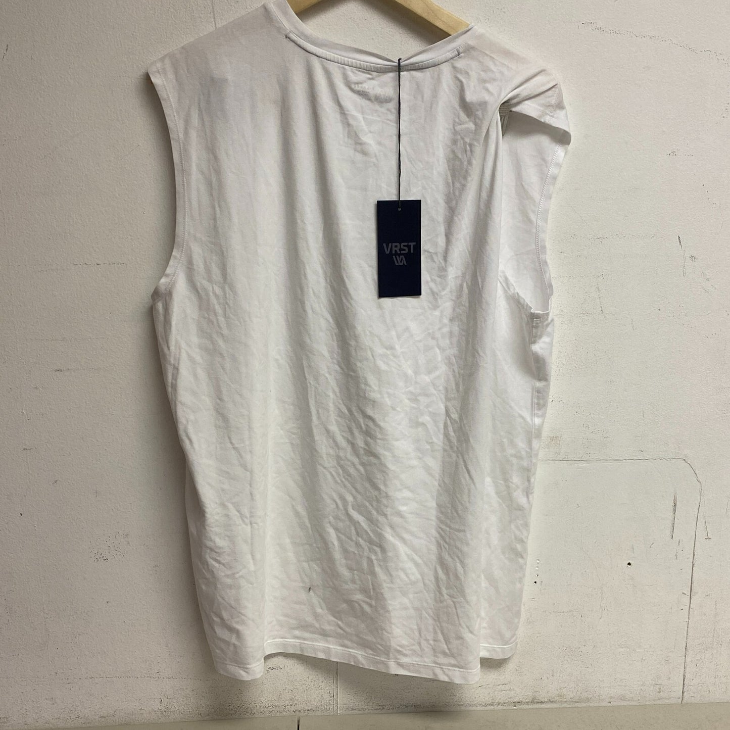 VRST Men's Essential Muscle Tank Pure White MAX232101GW Crew Neck Solid Fitness