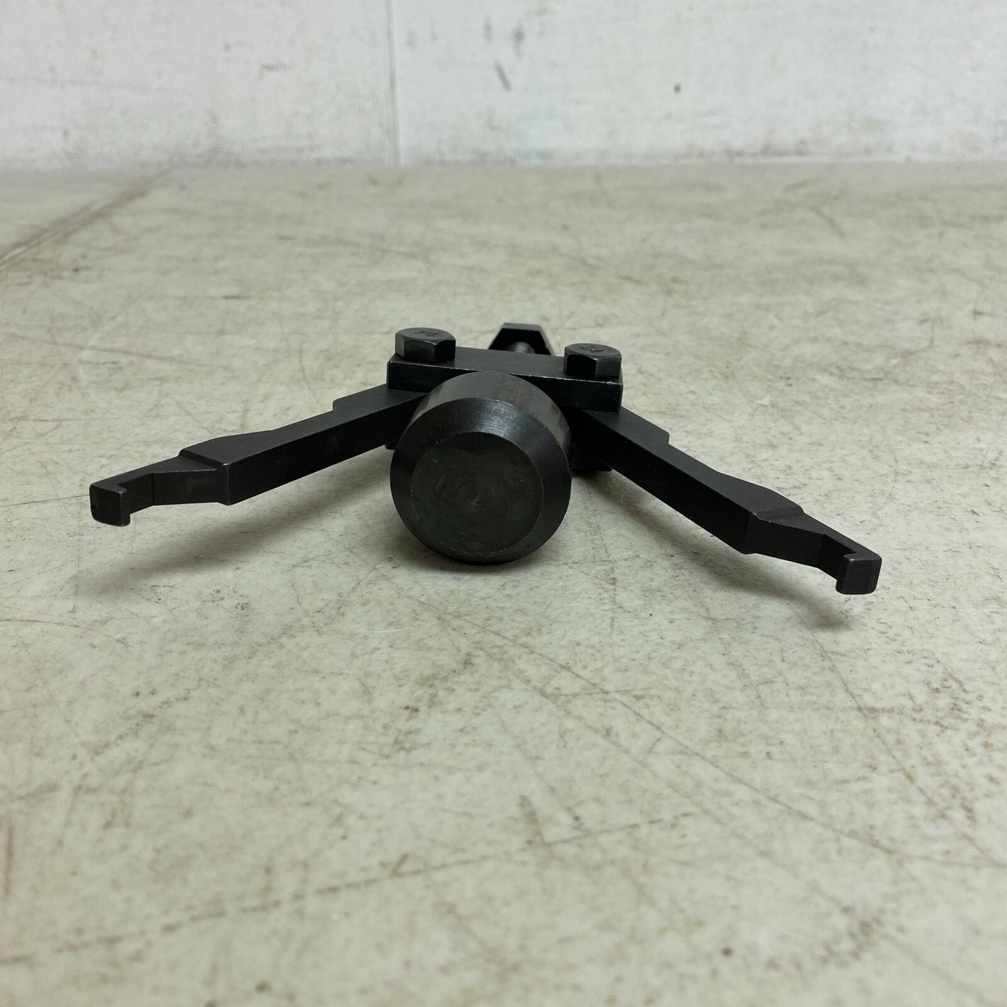 Mazda Oil Seal Remover 49 S019 005 Used Very Good