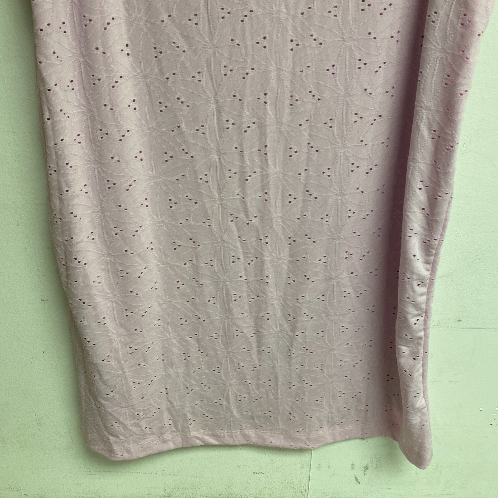 Stella Parker Women's Eyelet Flutter Sleeve Dress Size Large Color: Calm Pink