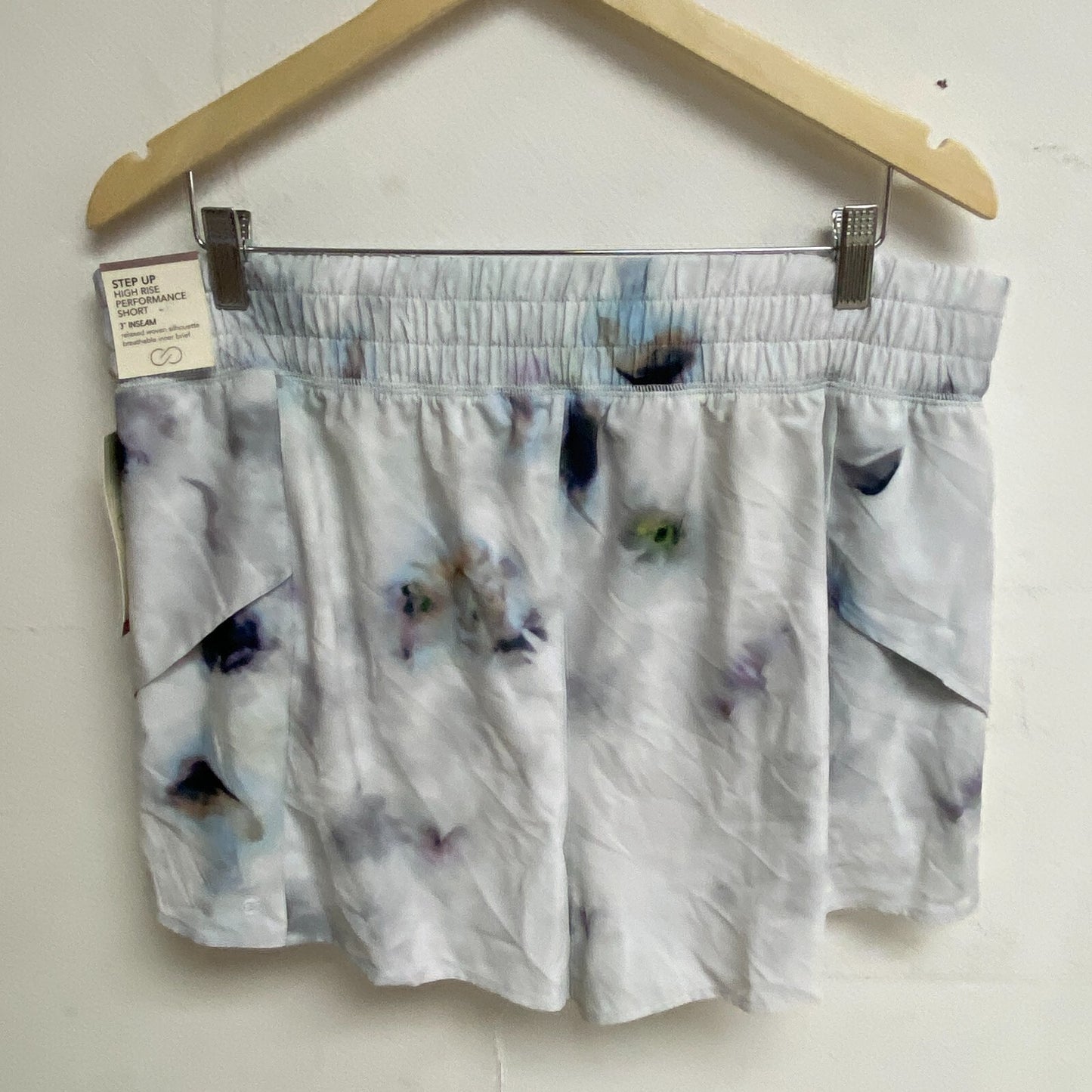 Calia Womens 3 in Relaxed Woven High Rise Step Up Performance Short Milky Blue