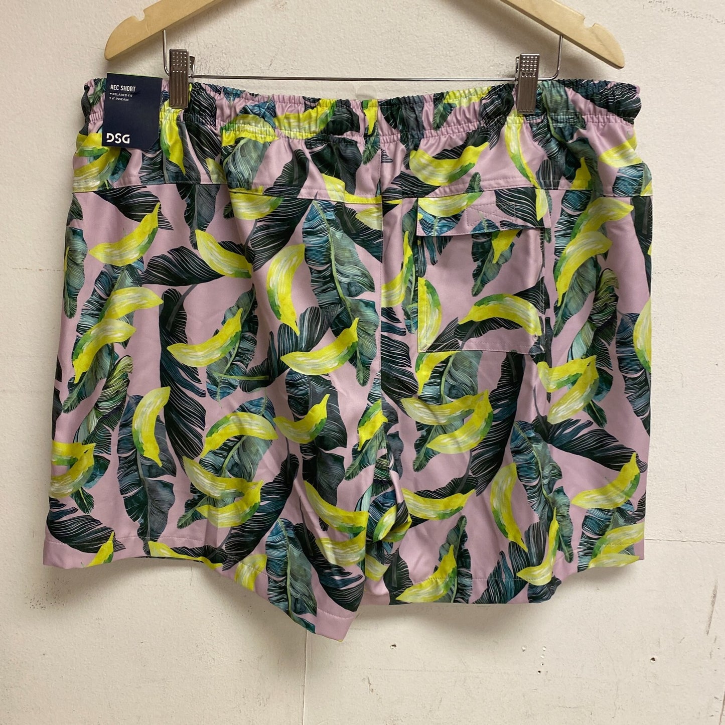 DSG Men's 6" Training Relaxed Fit Rec Shorts Multi Go Bananas DAM12111DP