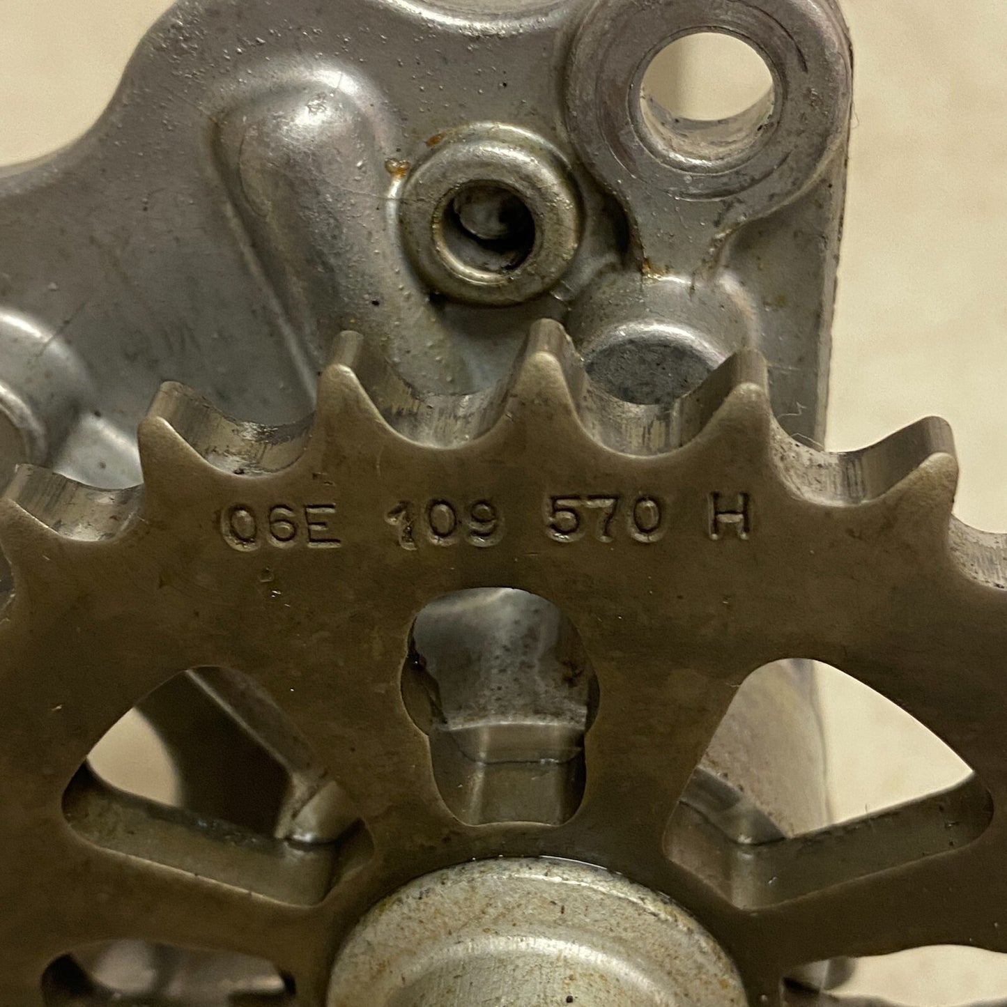 Audi Oil Pump Drive Shaft Plate Gear 2005-2011Audi A4 A6 BKH 3.2 V6 06E 109 361F