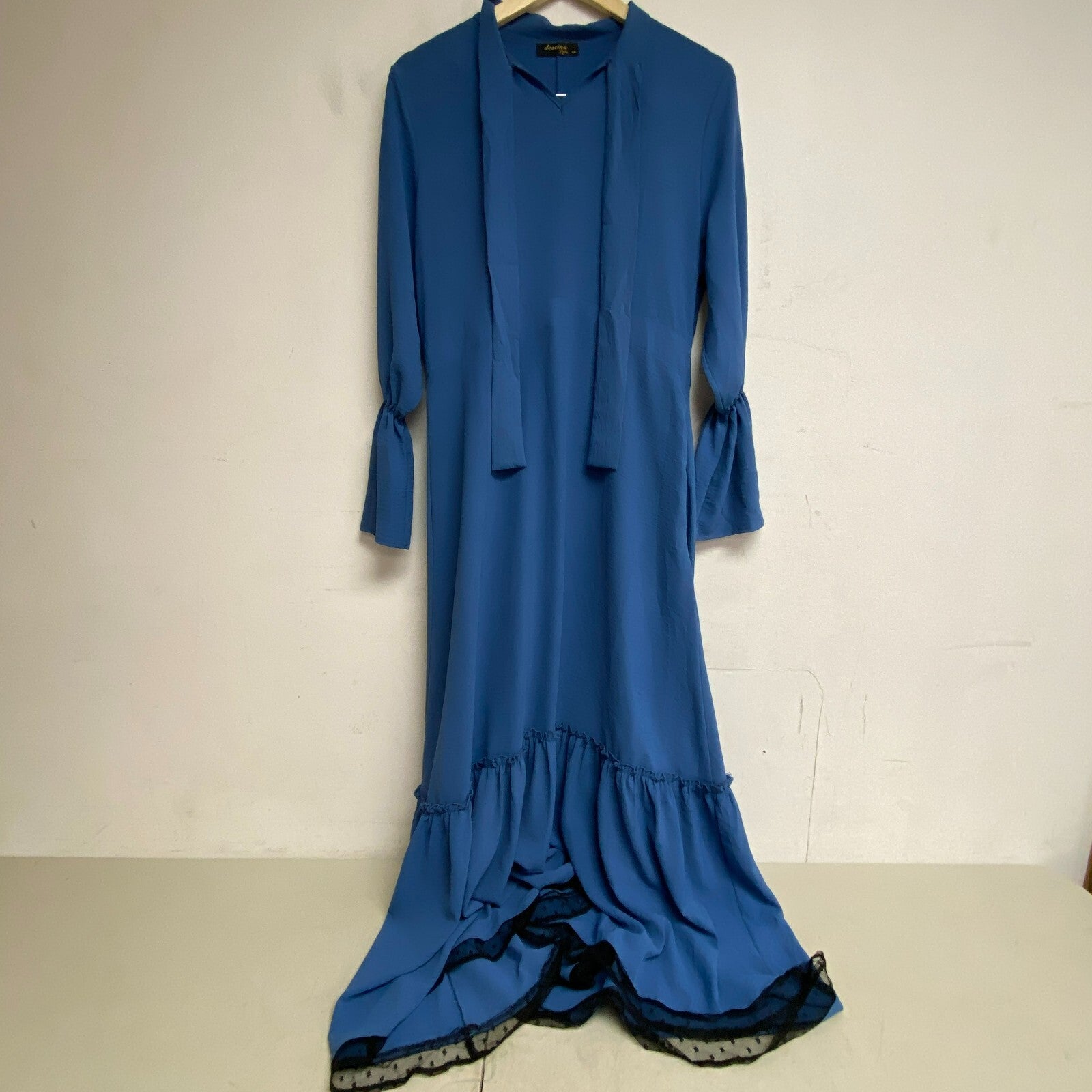 Destina Life Boho Maxi Dress Blue Black bottom accent and neck hanging Size US16