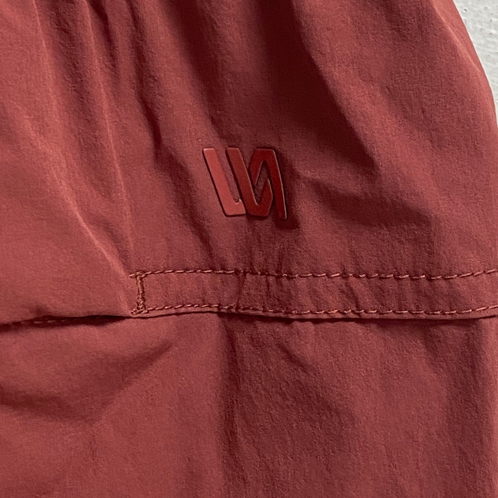 VRST Men's 5'' Everyday Relaxed Fit Short For Extra Comfort Brick Rust MAX100415