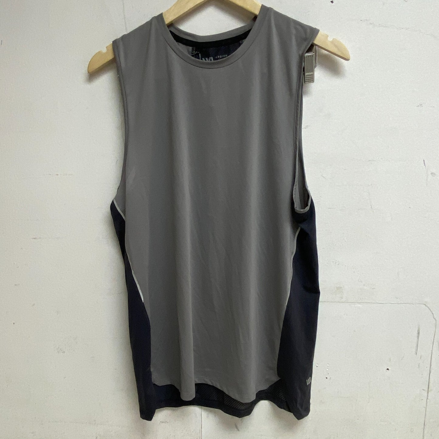 VRST Men's Essential Muscle Tank Silver Shadow MAX231522 BRAND NEW