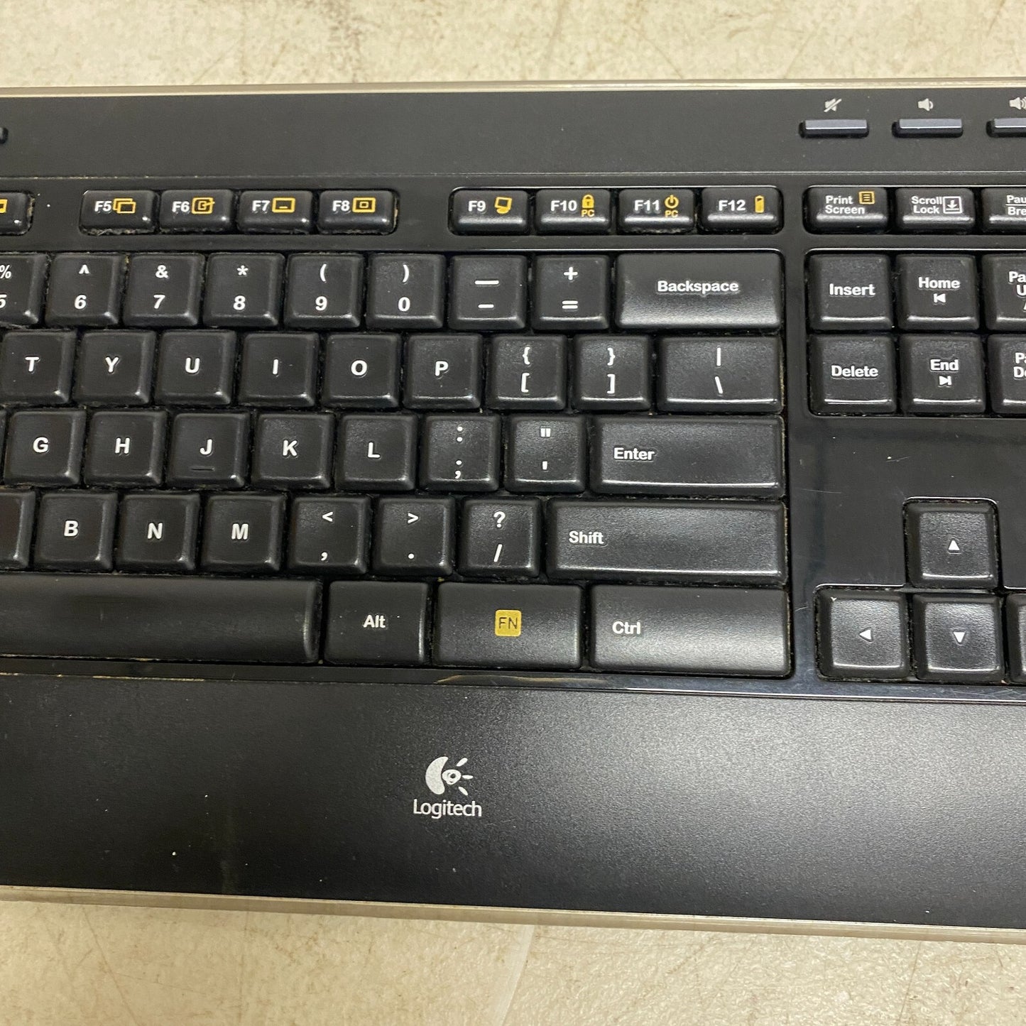 Logitech K520 Wireless Keyboard Black ,Used-Very Good