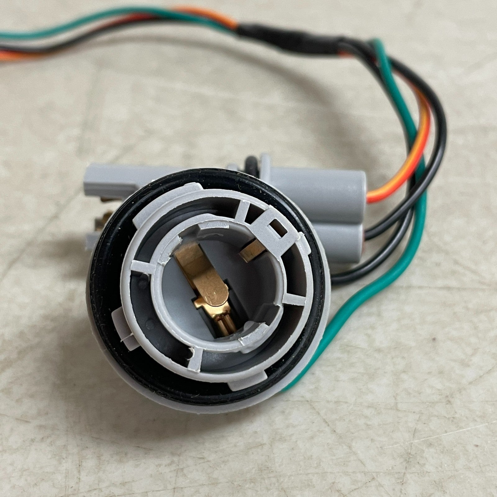 Dorman 645-674 Front Turn Signal Light Socket for Select Suzuki Models