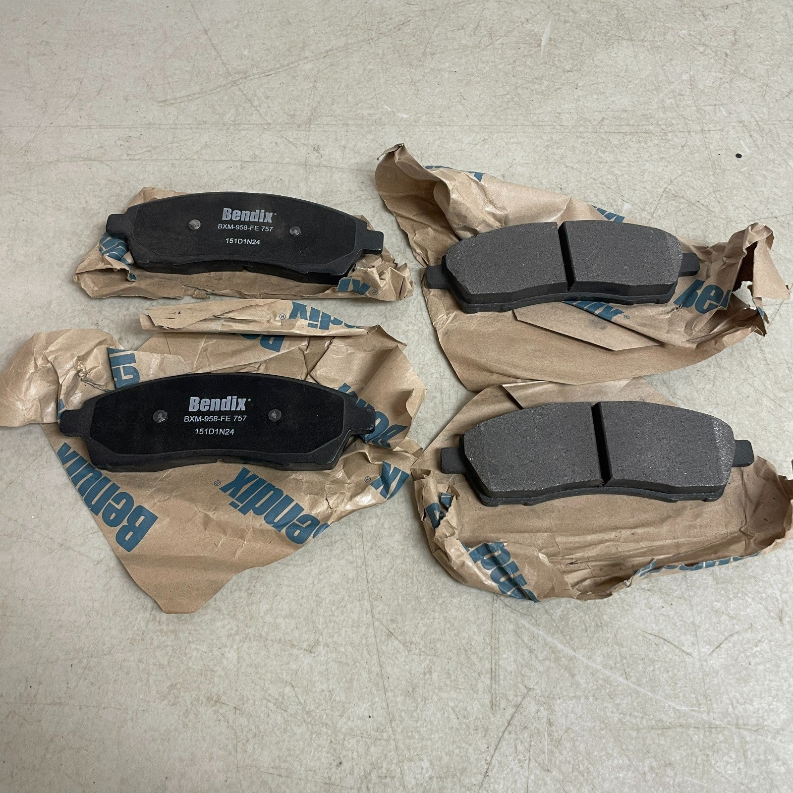 Bendix Priority1 CFM757 Semi-Metallic Rear Brake Pads Ford Excursion F-250 F-350