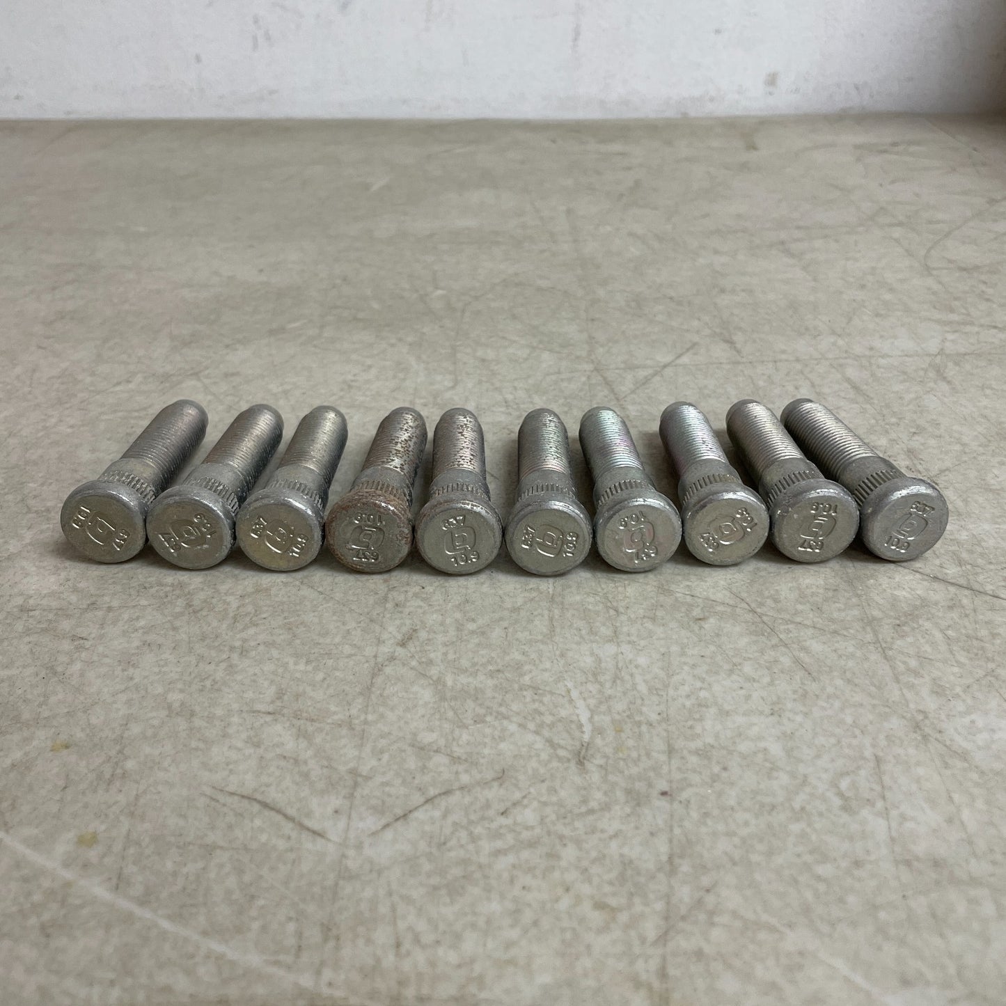 Dorman 610-637 Wheel Lug Stud M14 1.50 65mm Length 15.75mm Knurl Pack of 10