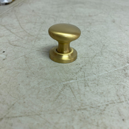 SIGNATURE HARDWARE 1-1/4" BRASS ROUD KNOB WITH BEVELED ROUND BASE PLATE- S,,,,,,