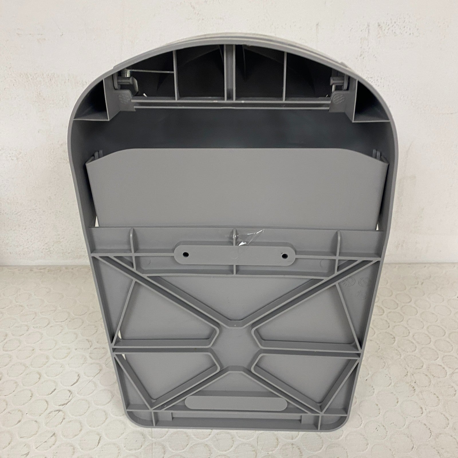 Camco Cabinet Mount Trash Can 5-Quart RV Boat Dorm Space Saver 43962