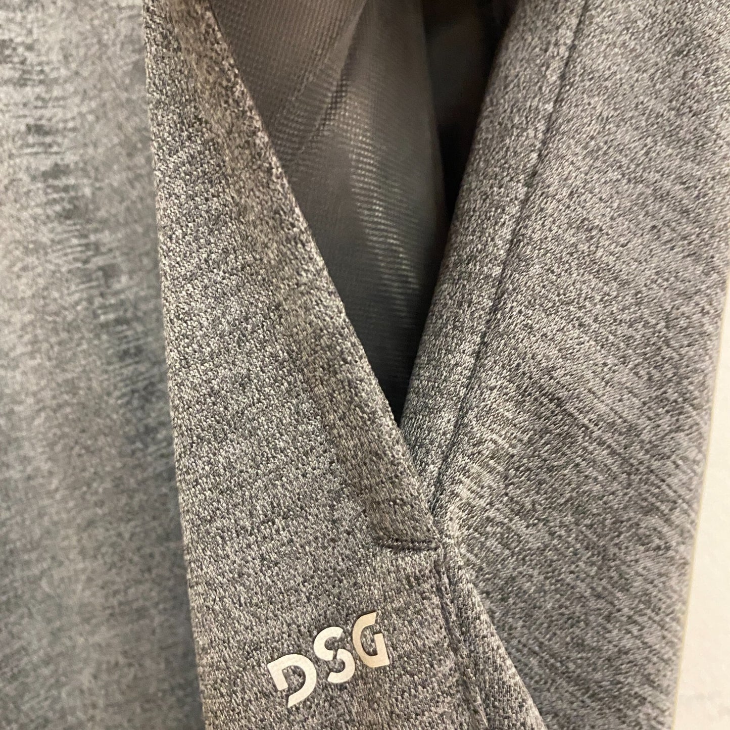 DSG Men's Training Tricot Taper Athletic Pants  Asphalt /Quiet Shade DAM12110H