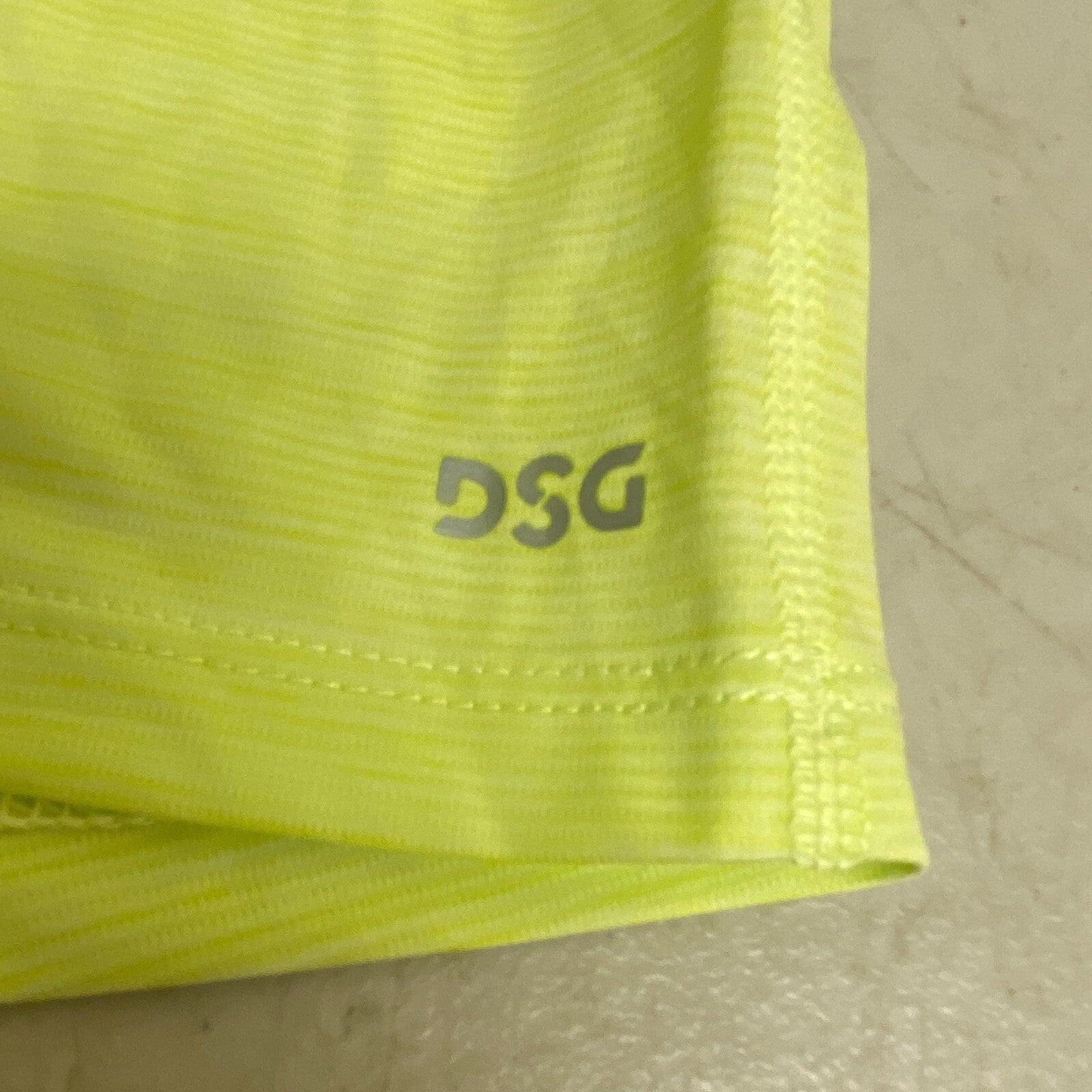 DSG Mens Movement Tee Fresh Lime/ Pure White DAM12100N BRAND NEW