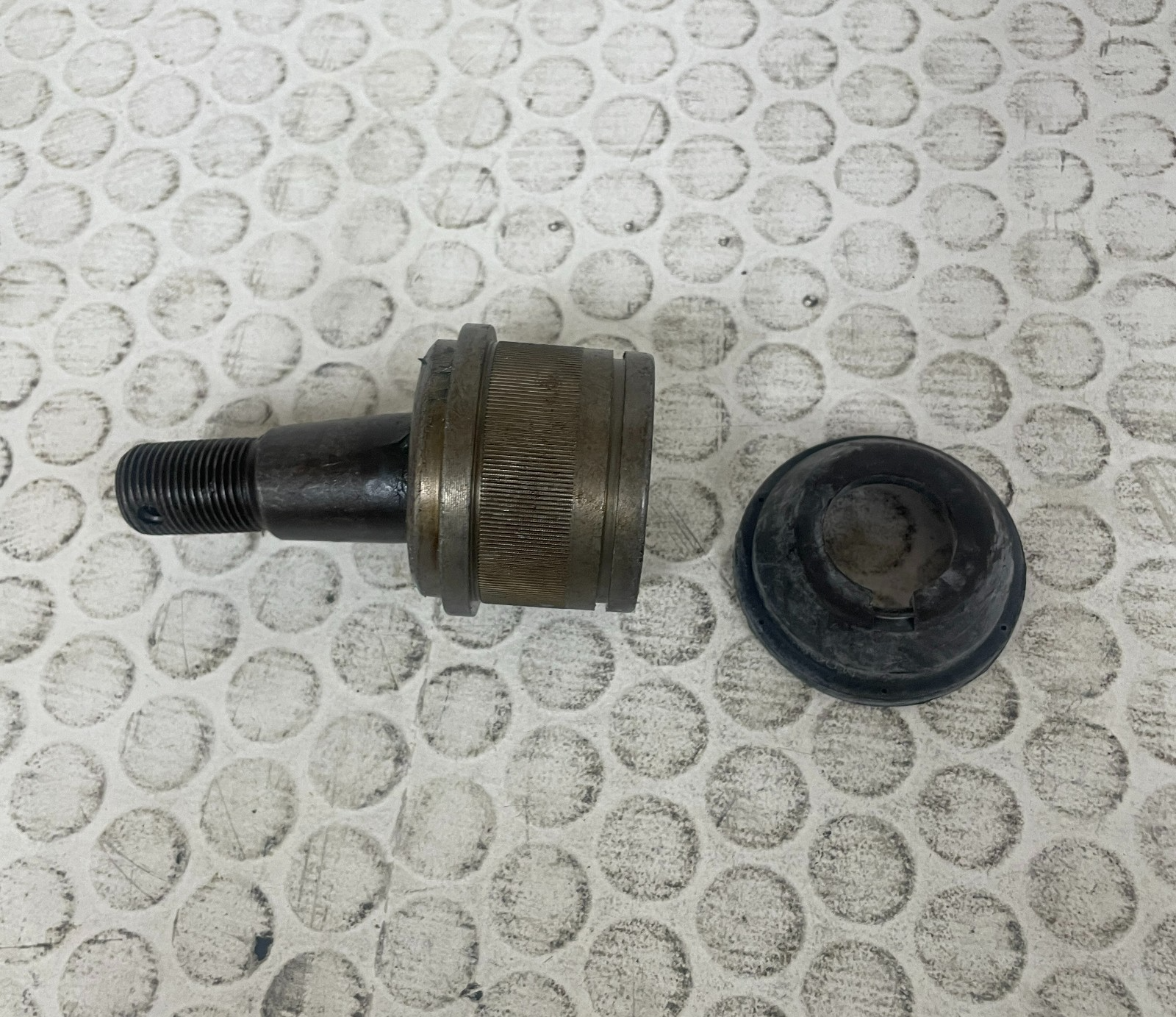 Moog K80027 Front Upper Suspension Ball Joint Toyota Tundra 2007-2021 4WD 2WDXL