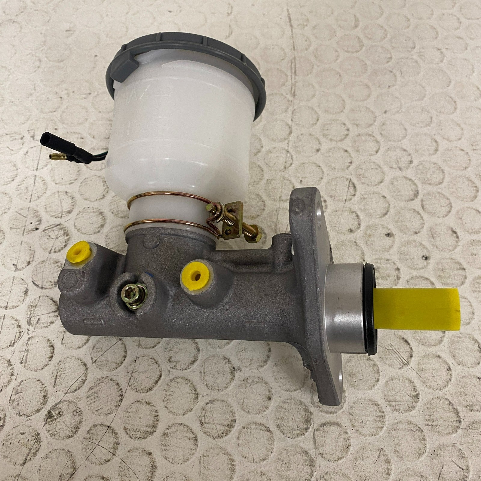 Dorman M39884 Brake Master Cylinder 1990-1997 Acura Integra No ABS