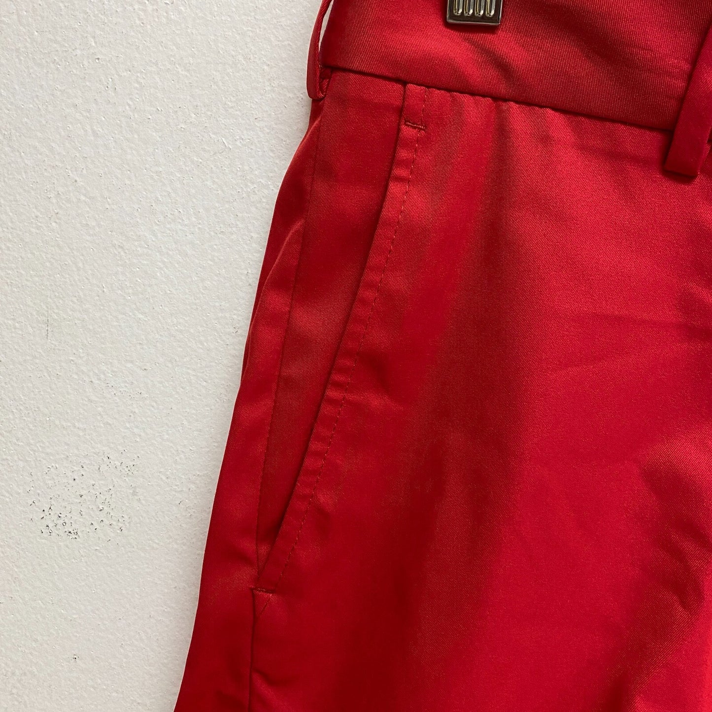 Walter Hagen Men's 10" Flat Front P11 USA Solid Short Positive Red MGA14185