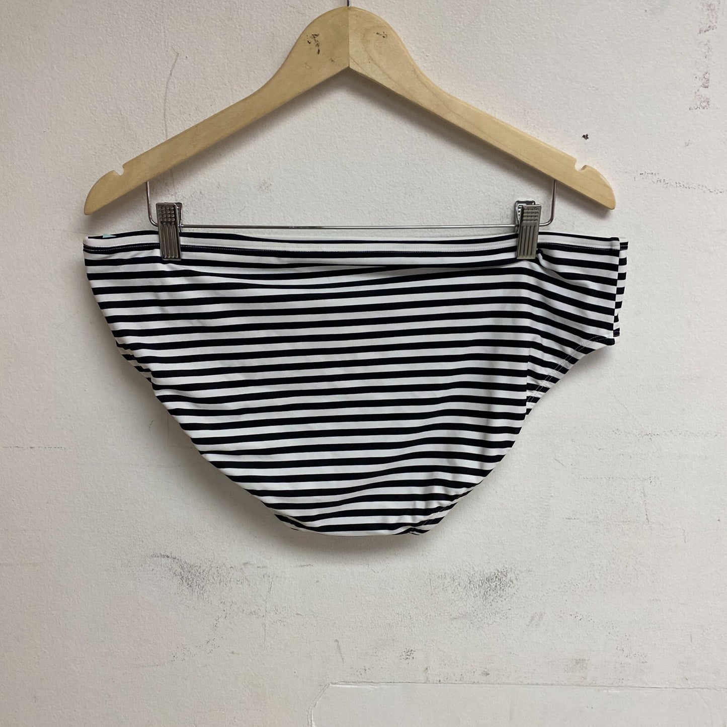 DSG Women's Swim Tomie Printed Bottom Even Striped Black/White  2314XAPRT New