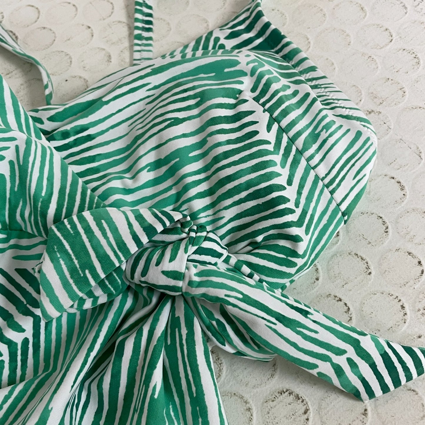 Calia Womenâs Tie-Front Tankini Palm Green Medium Support Swim Top WSA22302PRT