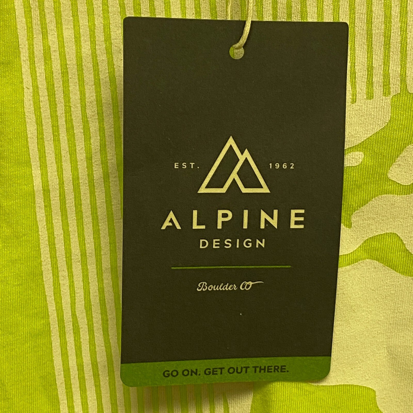 Alpine Design Men's SS Graphic Print T-Shirt Lime Green/Earth ADM22105 Brand New