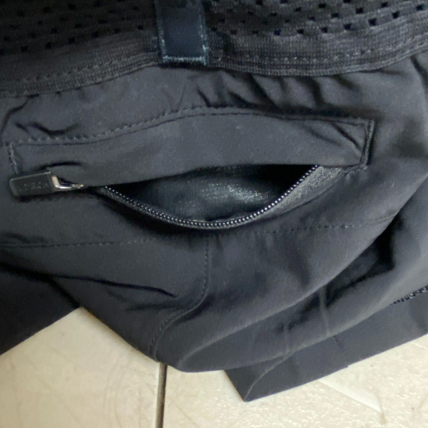 VRST Men's 7" Velocity Short Pure Black Relaxed Fit Summer Trendy MAX2315067