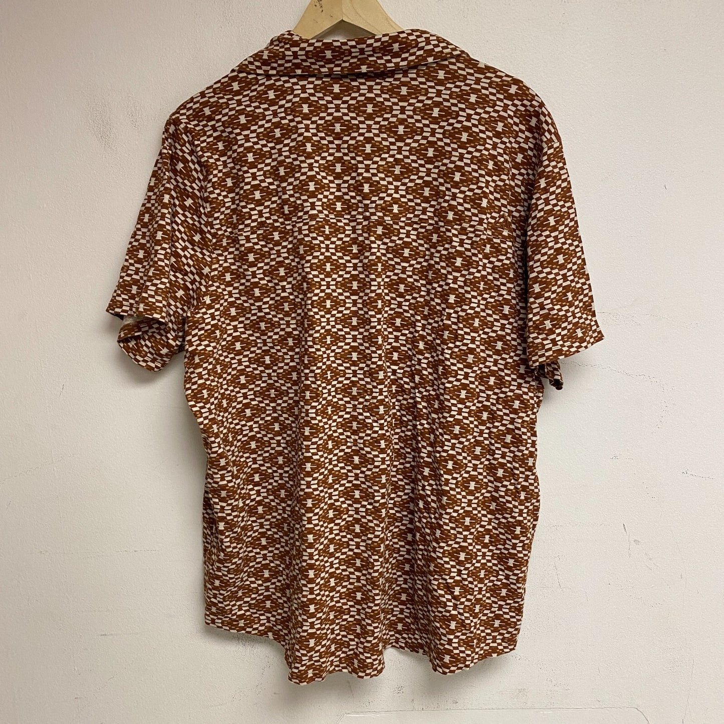 Alpine Design âMen's Rooted Knit Button Front Shirt Print Brown/Sacred Geo New