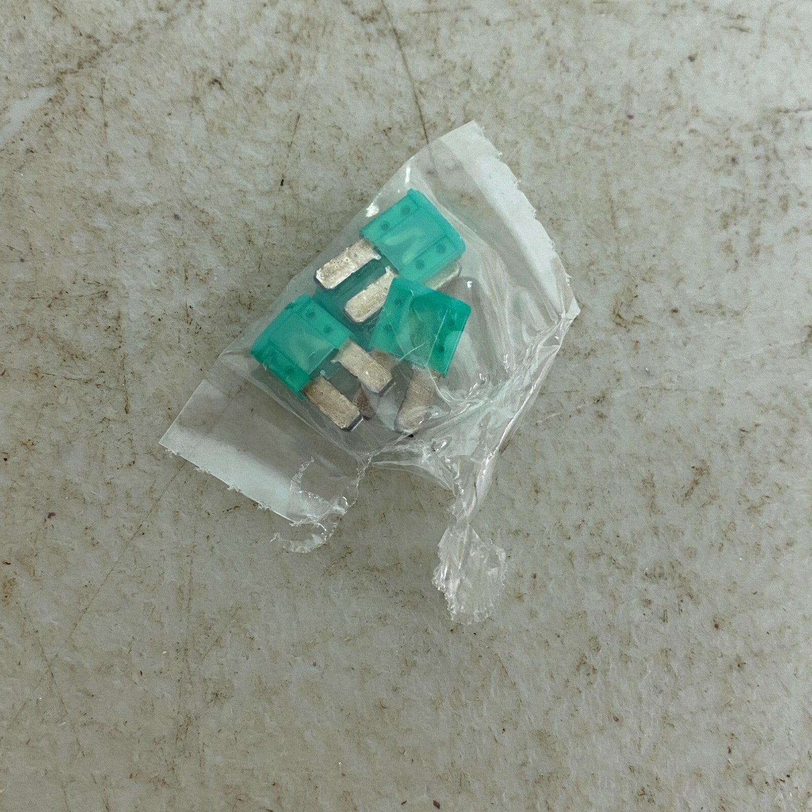 "FUSE" 30 AMP CIRCUIT BREAKER, DG9Z-14526-M