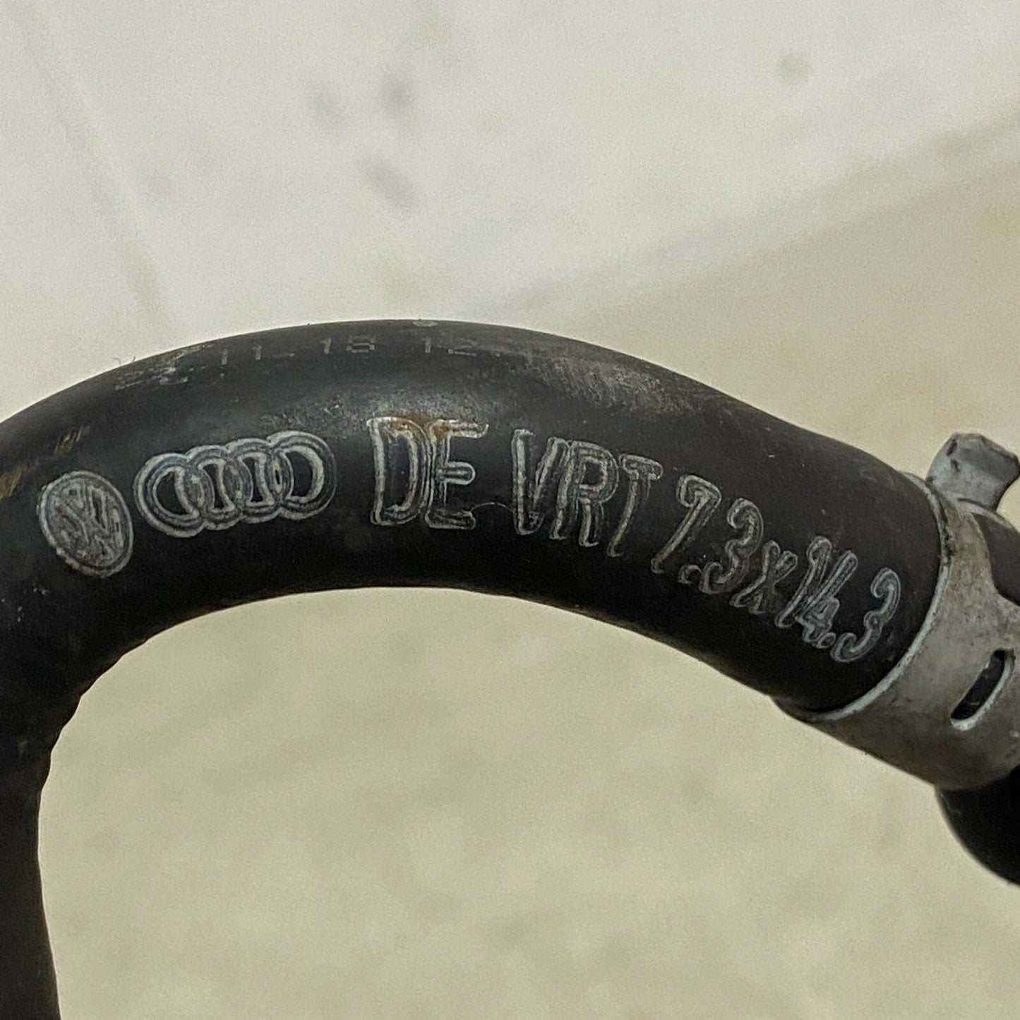 Audi Fuel Supply Distribution Distributor Pipe Line Tube Assem 06E127509AE