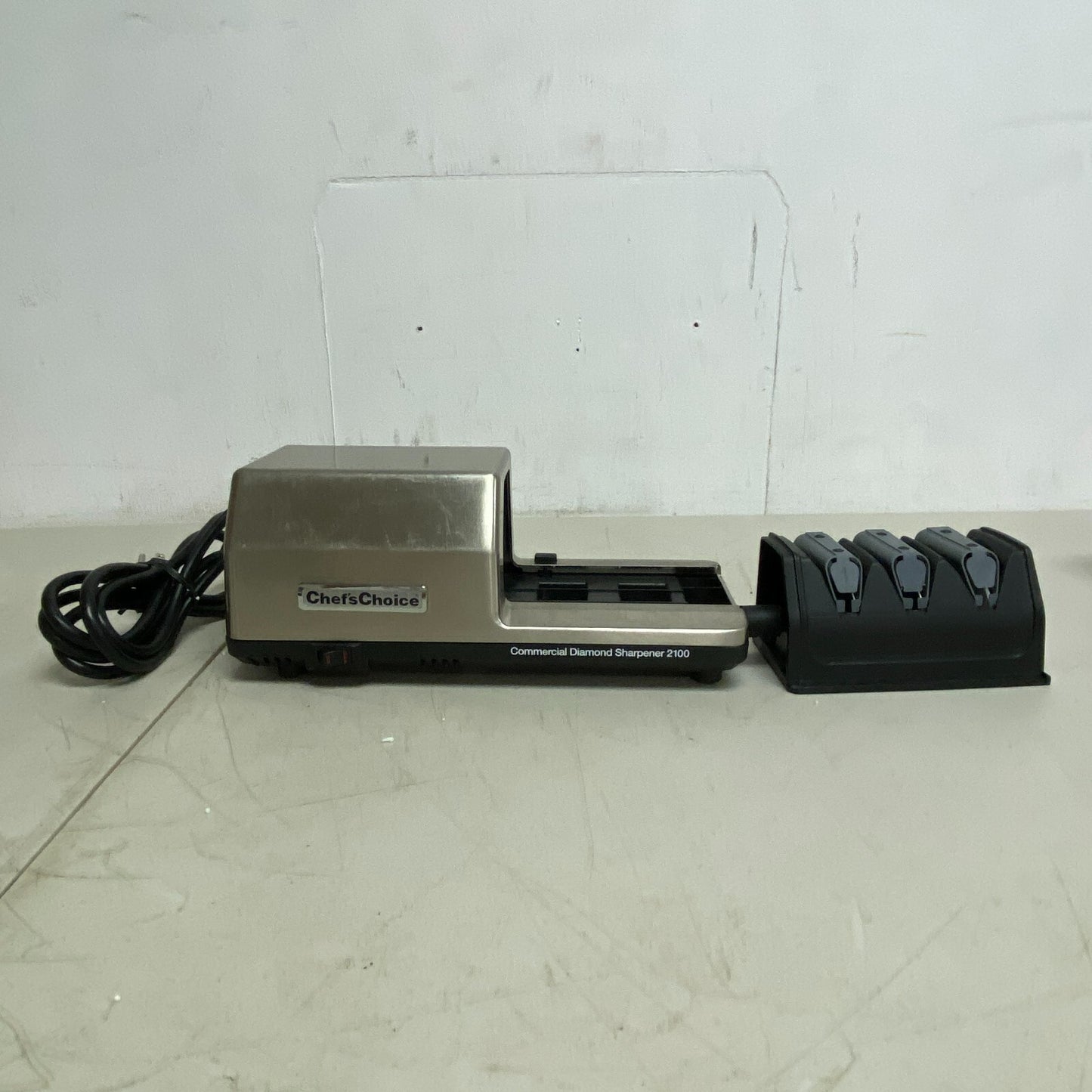 CHEFS CHOICE 2100 COMMERCIAL SHARPENER 3 STAGE 20 DEG TRIZOR INCLUDES 20 DEG,,,,