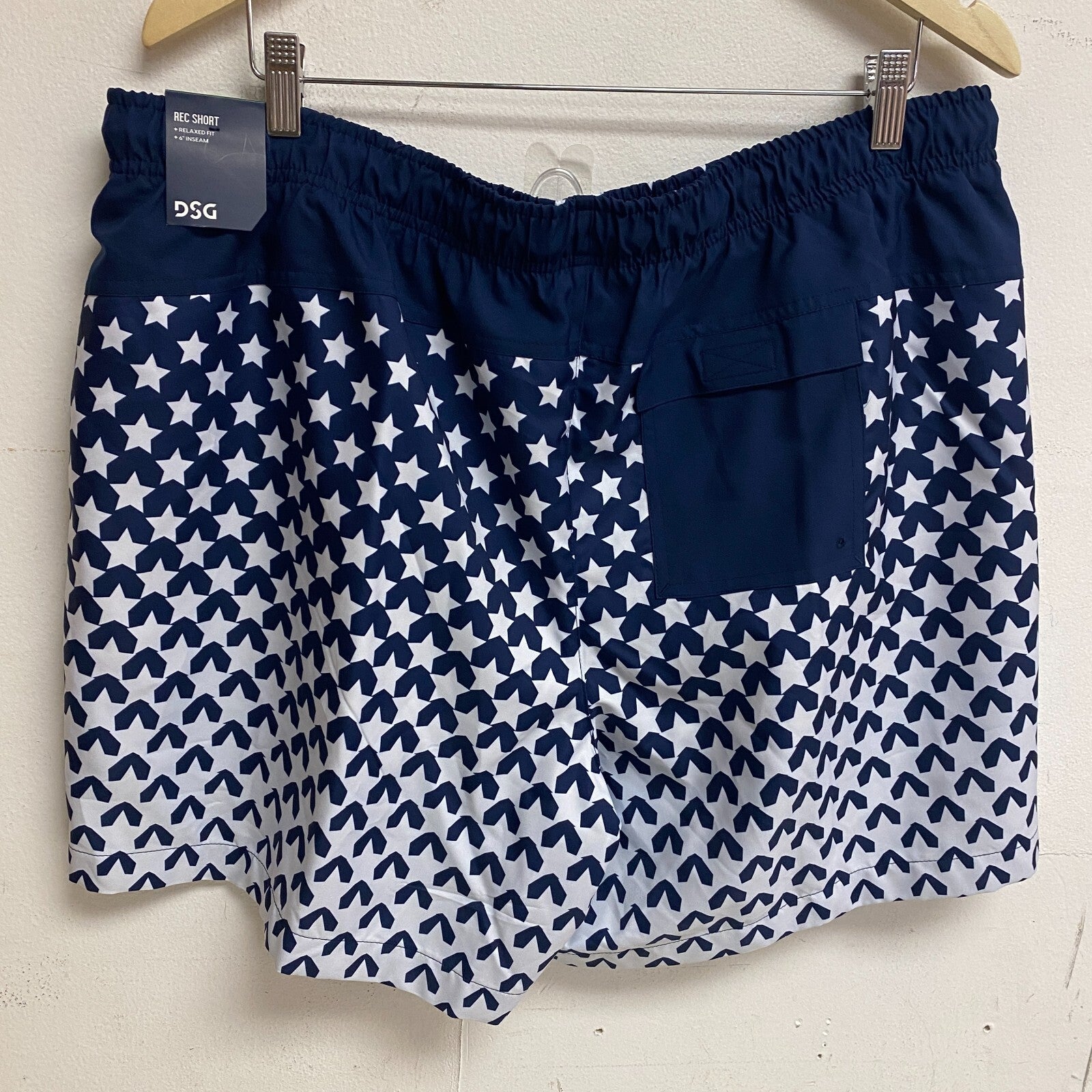 DSG Men's 6" Training Rec Shorts Relaxed Fit Uni Navy Star Ombre DAM12111PRT