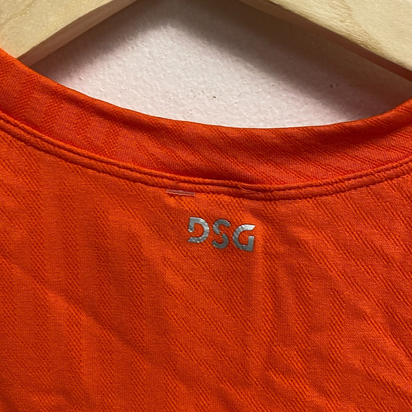DSG Women's Relaxed Fit Seamless Tank Top Hot Tangerine DAW13105