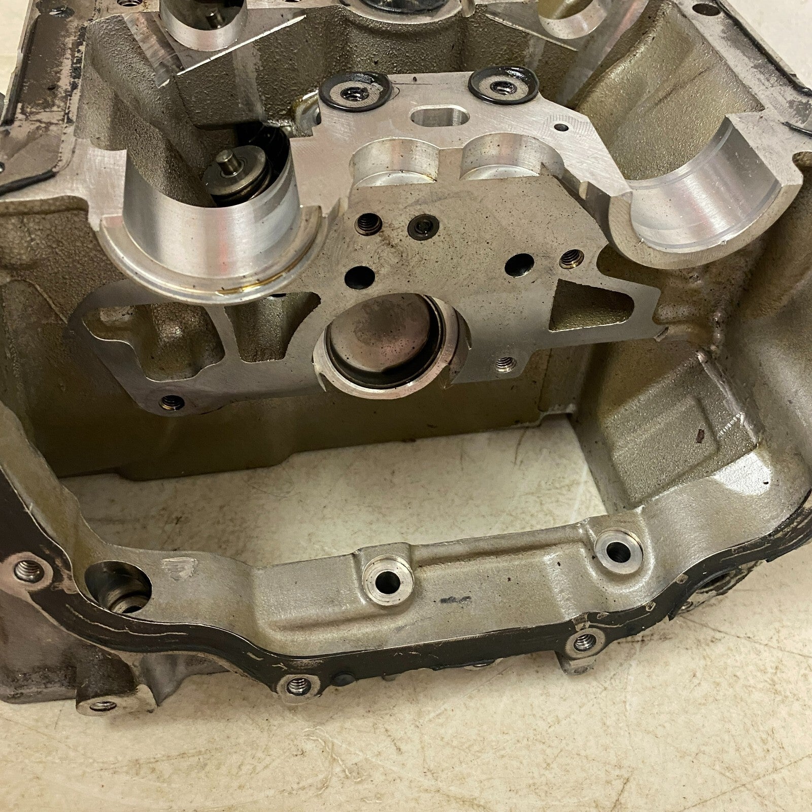 Audi PETROL ENGINE MOTOR LEFT CYLINDER HEAD 06E103404AA