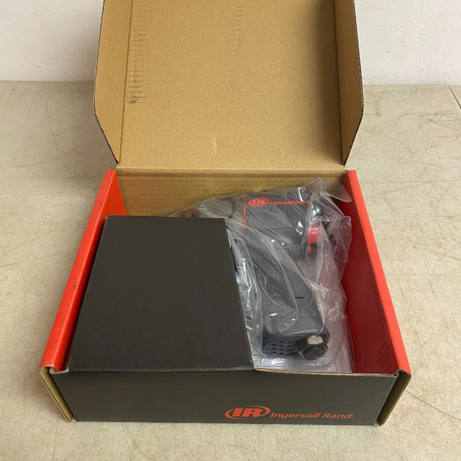 Ingersoll Rand Titanium Air Impact Wrench 3/8″ Drive Gray Lightweight 2115TiMAX