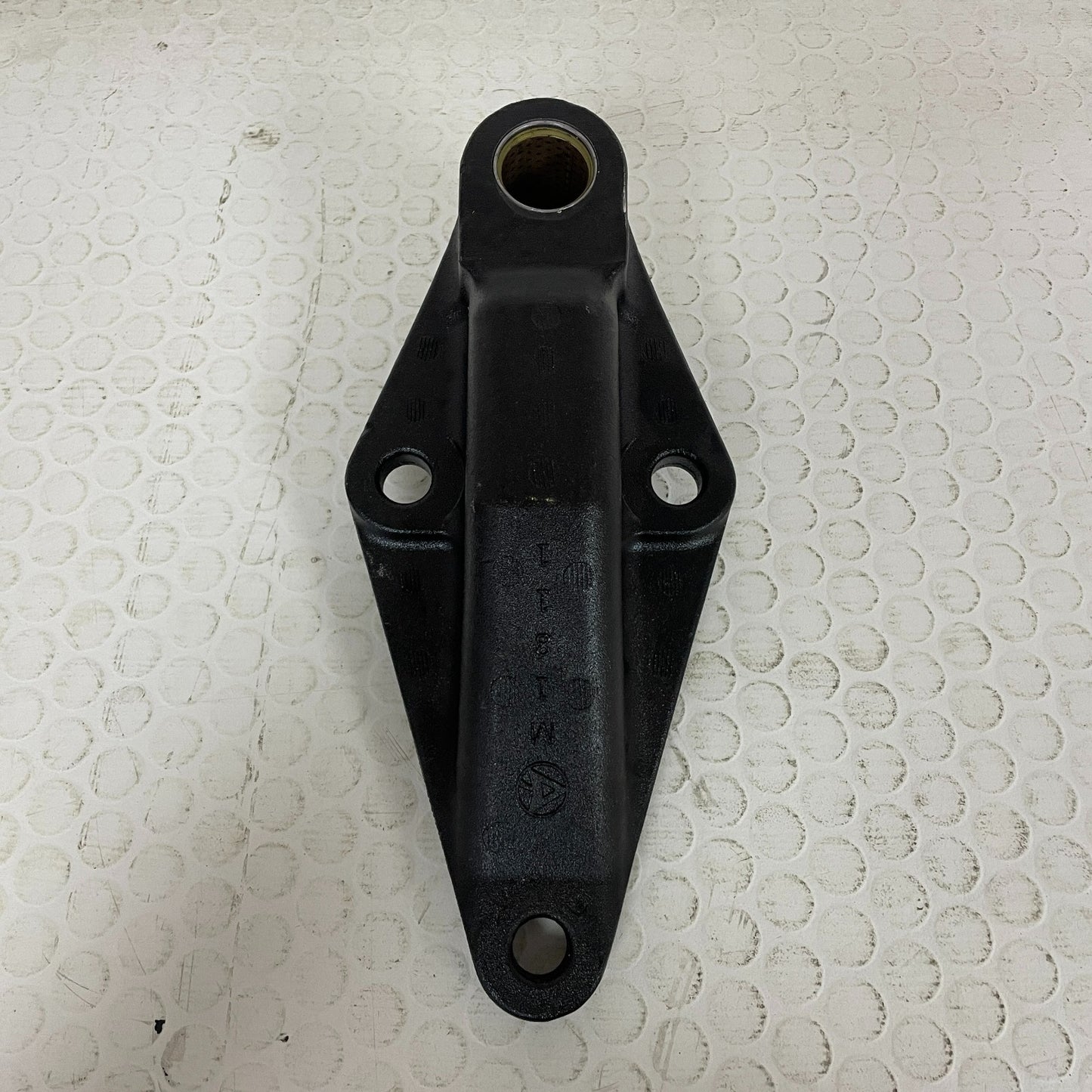 Automann Heavy-Duty Aluminum Leaf Spring Hanger Rear Front Peterbilt Model M1811