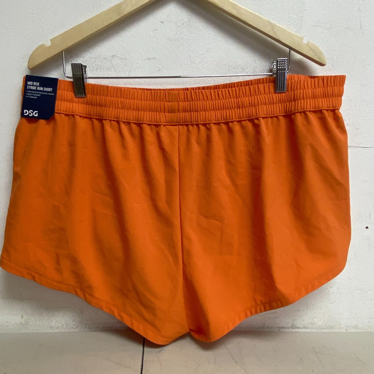 DSG Womens Stride Short Fresh Tangerine DAW39320AZ BRAND NEW