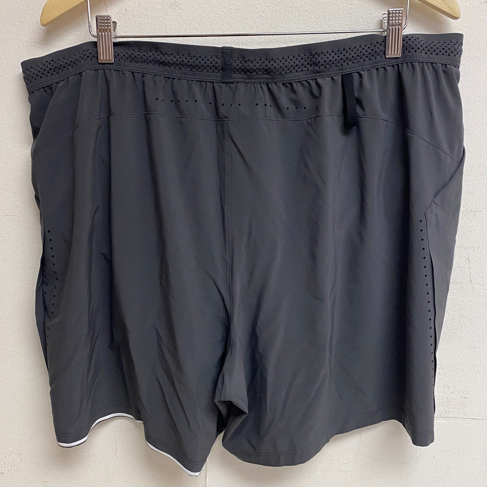 VRST Men's Enthusiast 7" Run Relaxed Fit Shorts Graphic Charocoal MAX200441N New