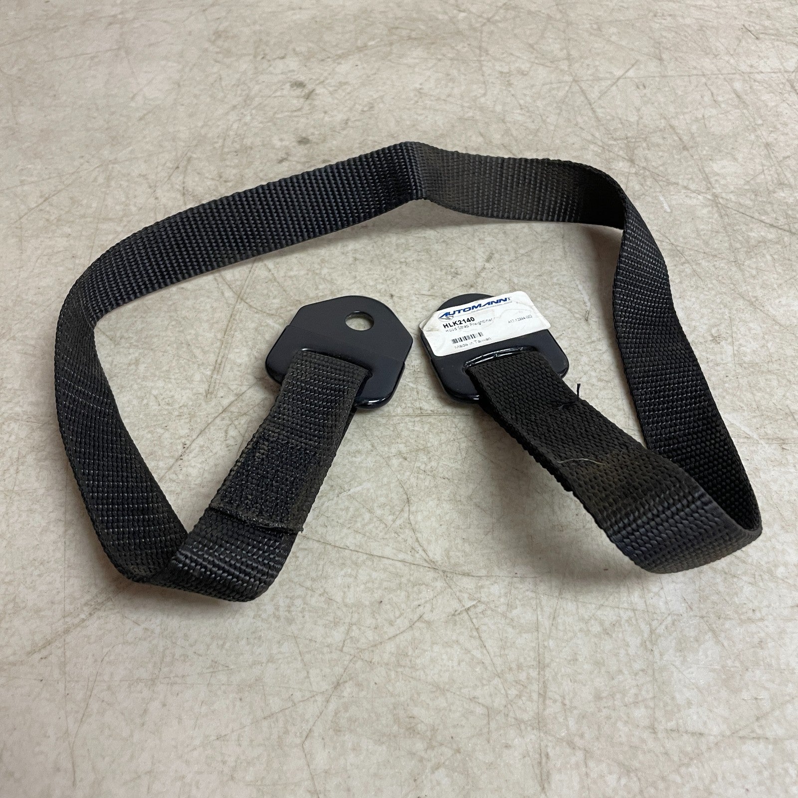 Automann HLK2140 Hood Strap 33 " for Freightliner Columbia 2001–2017