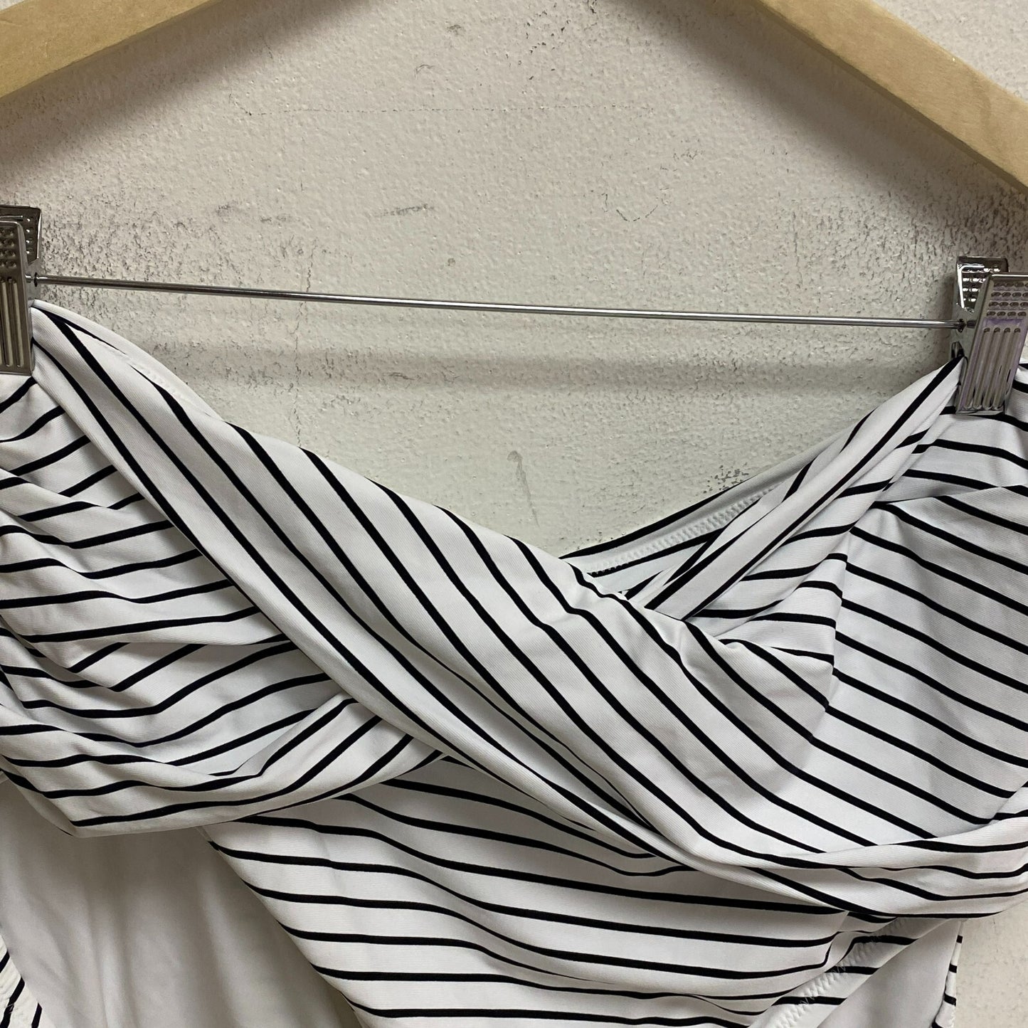 Calia Womens Cross Front HW Bottom Simple Stripe Black/ White WSA21403PRTXWP