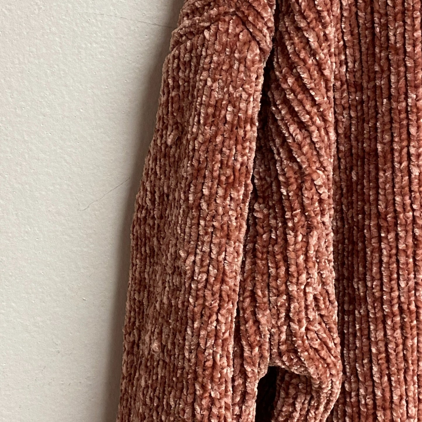 CYNTHIA ROWLEY Womens Small Turtle Neck Plush Sweater Top Pullover Pink Size M