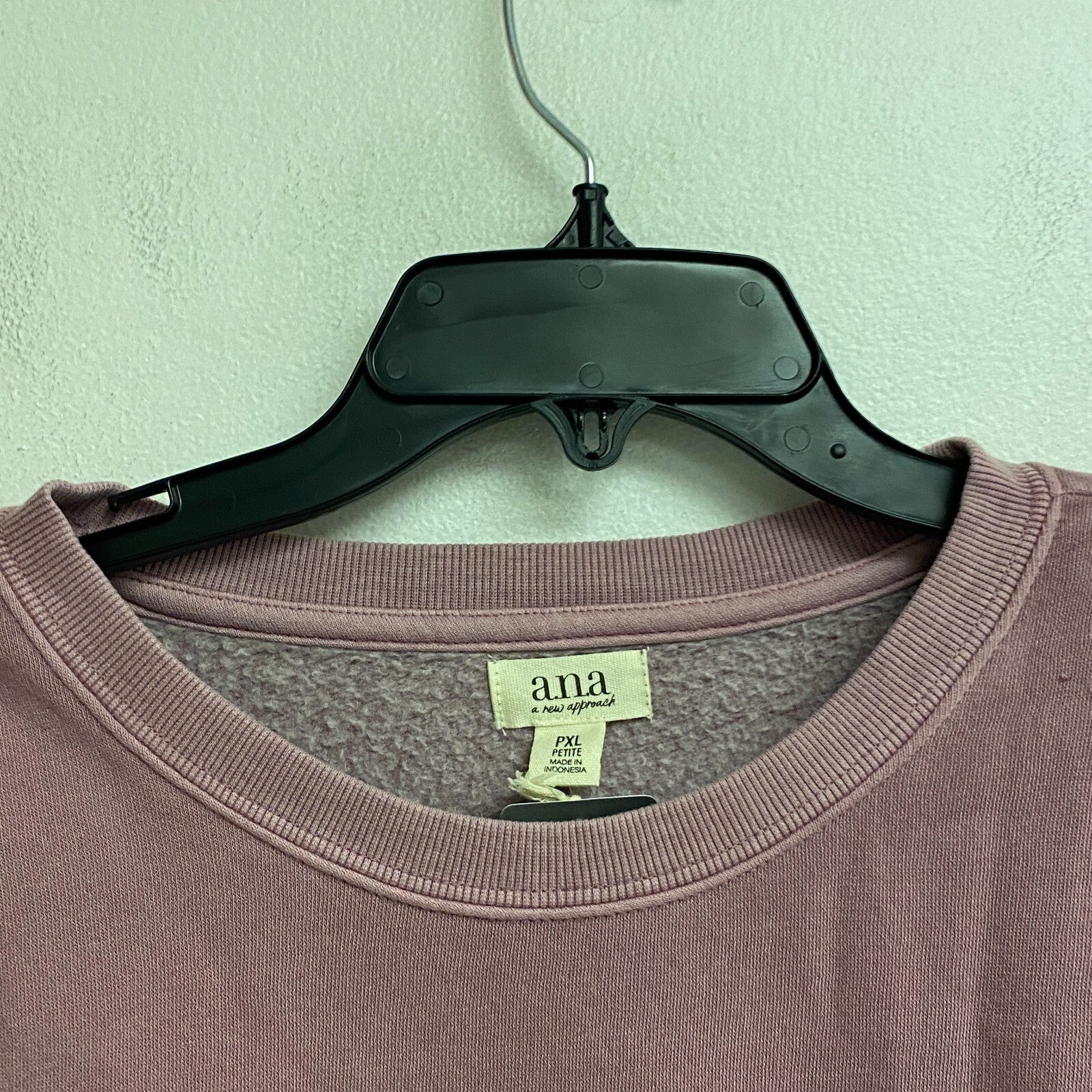 Ana Women's Padded Shoulders Long Sleeve Sweatshirt Size PXL Color: Western Rose