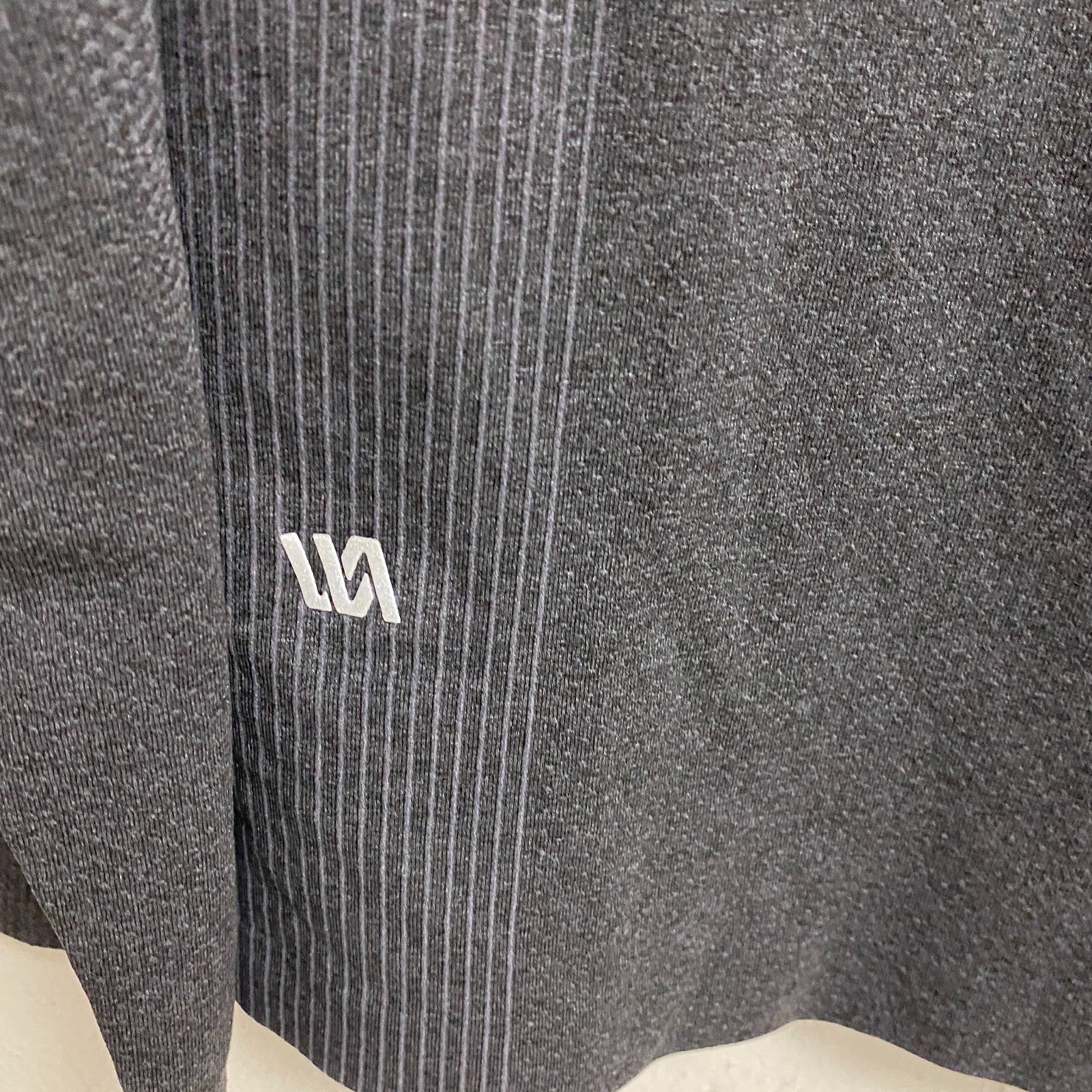 VRST Men's Elegant Small LS Circuit Tee T-Shirt Graphic Charcoal MAX200326 NEW!