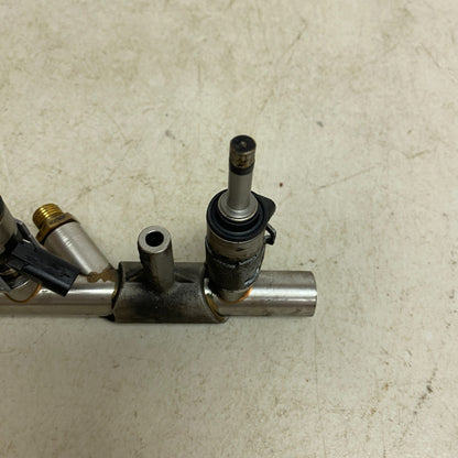 Audi 2016-2018 AUDI A7 QUATTRO 3.0L - Right FUEL RAIL / PIPE 06E130090AJ