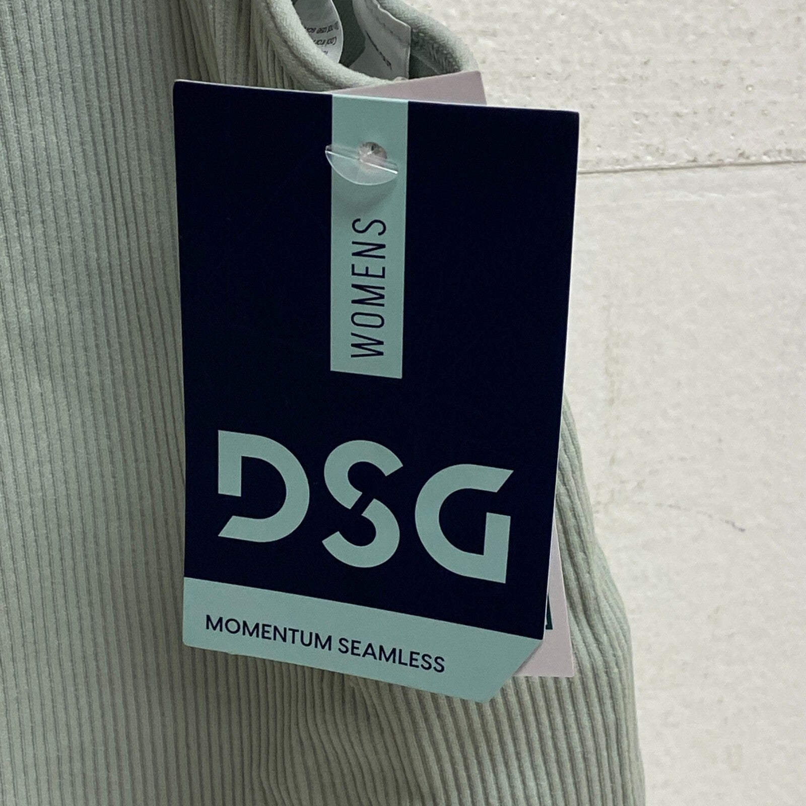 DSG Womens Momentum Seamless Crop Tank Pale Seaglass Sleeveless Solid DAW23303