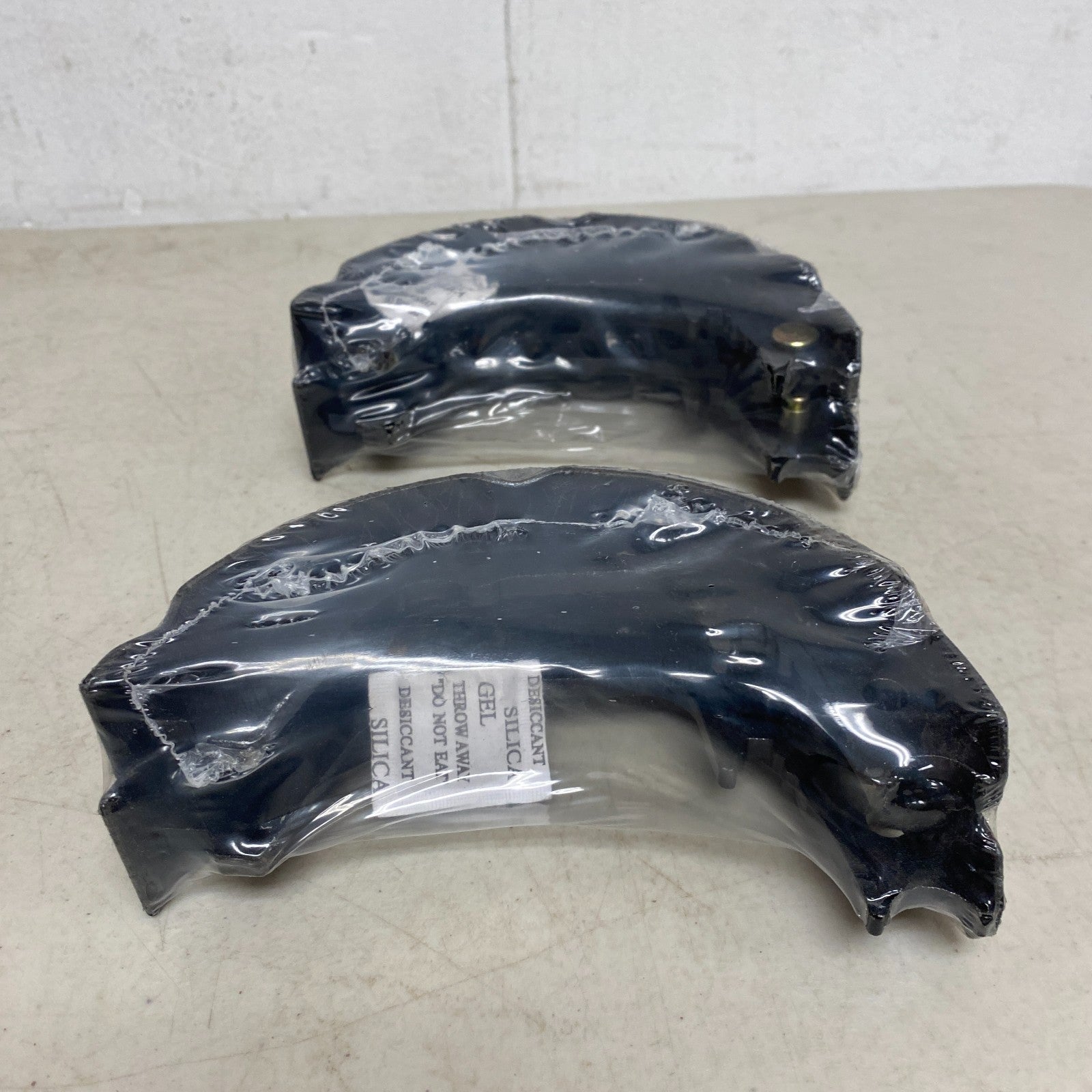 BOSCH BS758 Blue Parking Brake Shoe Set for Subaru Baja, Legacy, Outback